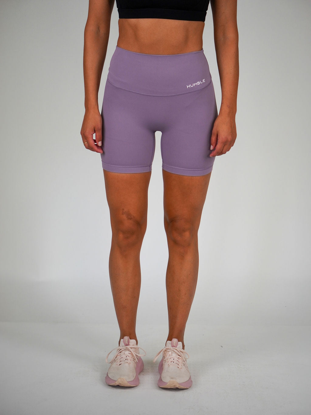 Kvinna i lila (Amethyst) Ambitious bikershorts från Humble Athletics