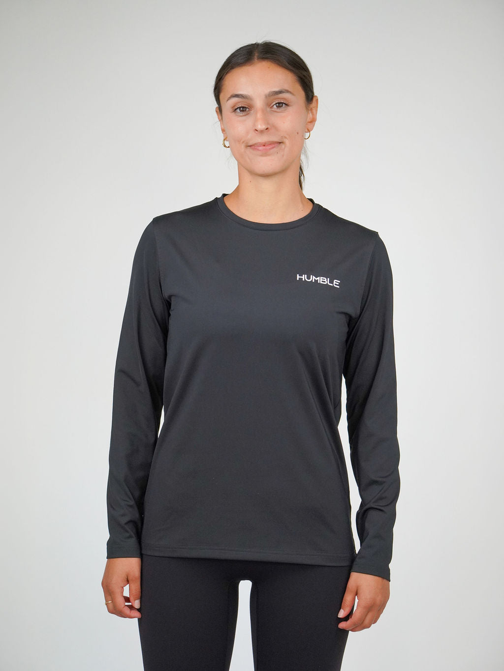 Kvinna i Performance Long Sleeve från Humble Athletics